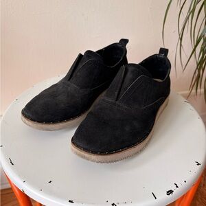 Hush Puppies Black Suede Slip-On Shoes Size 6